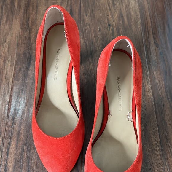 Banana republic suede heels - Picture 3 of 5
